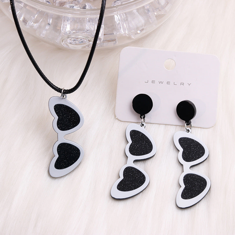 Wholesale Valentine's Day love sunglasses women's earrings autumn and winter earrings simple personality acrylic suit earrings
